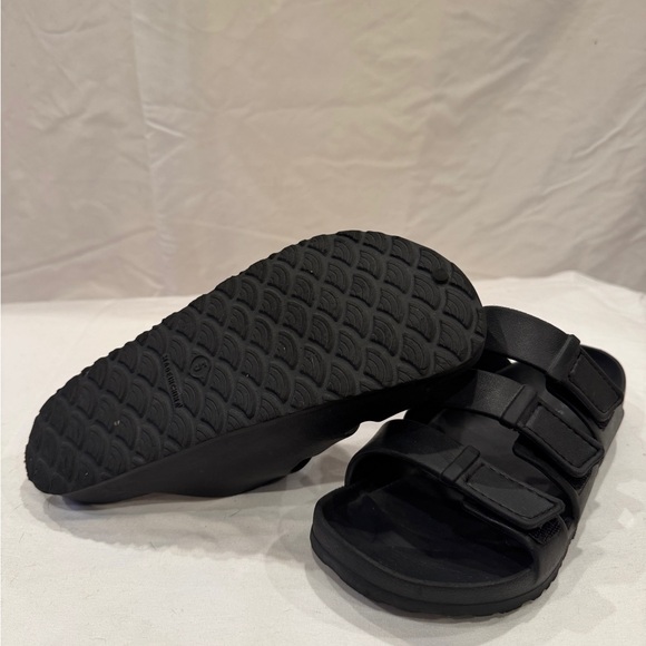 Sun + Stone Black Kids Sandals - Picture 3 of 4